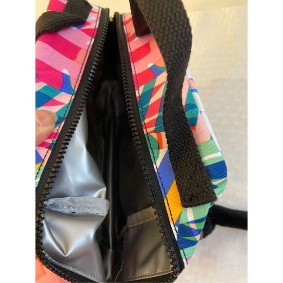 Kipling zipper lunchbox flowers $44 Lyla Leaves - Picture 4 of 6